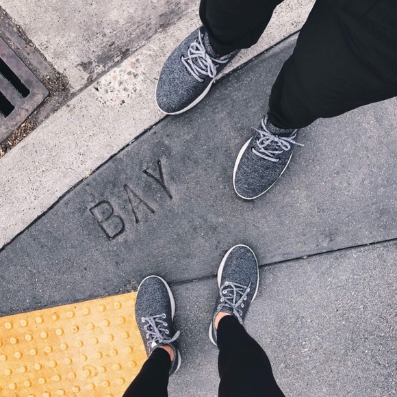 Allbirds men’s heather gray wool runners - Picture 3 of 8